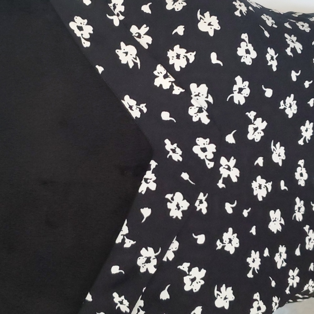 Mi Ami top S black white floral - Picture 2 of 7